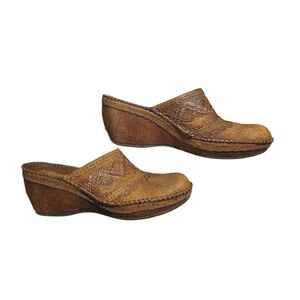 Clarks Artisan Brown Leather Clogs Womens Size 7.5